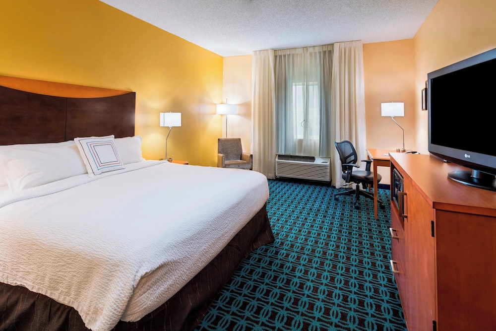 ROOM, KING BED, ACCESSIBLE