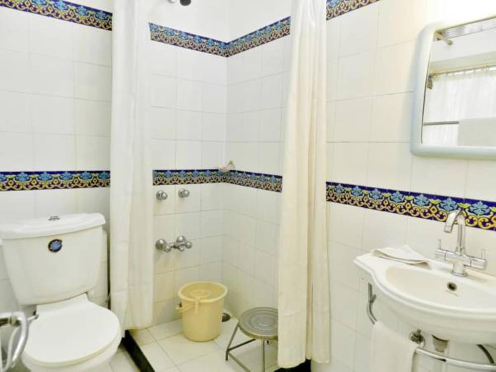 Hotel Arya Niwas 46/47