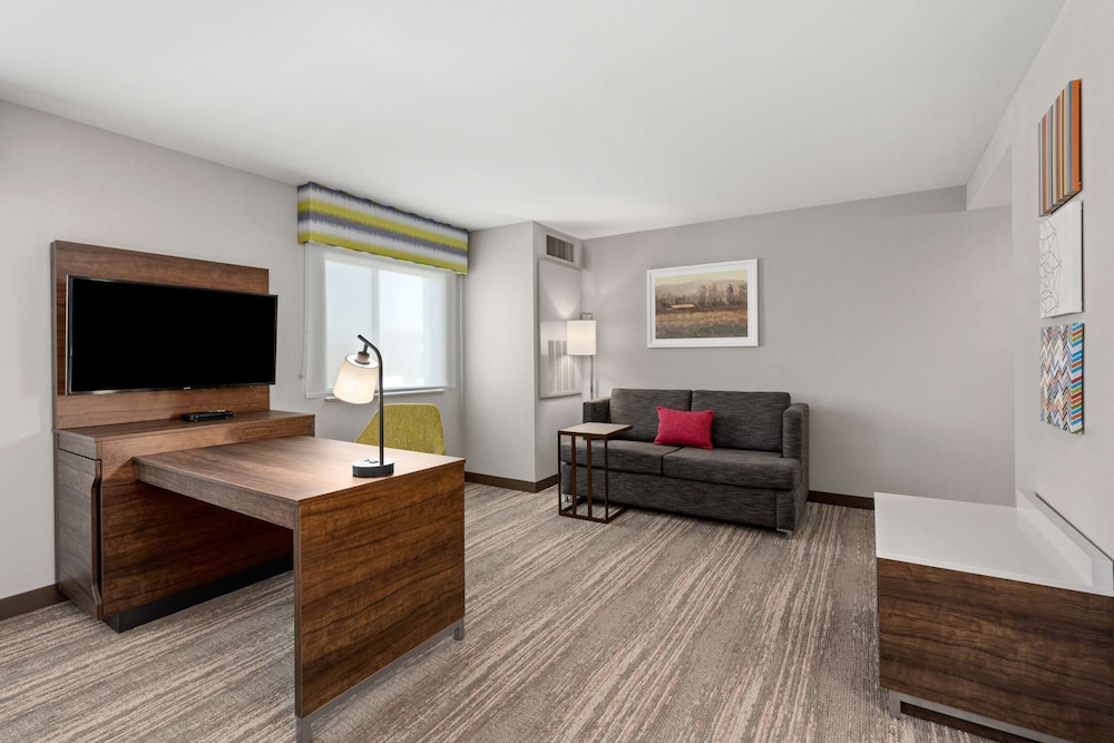 Hampton Inn & Suites Burlington WA 24/39