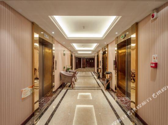 Lvzhou Meijing International Hotel 9/18