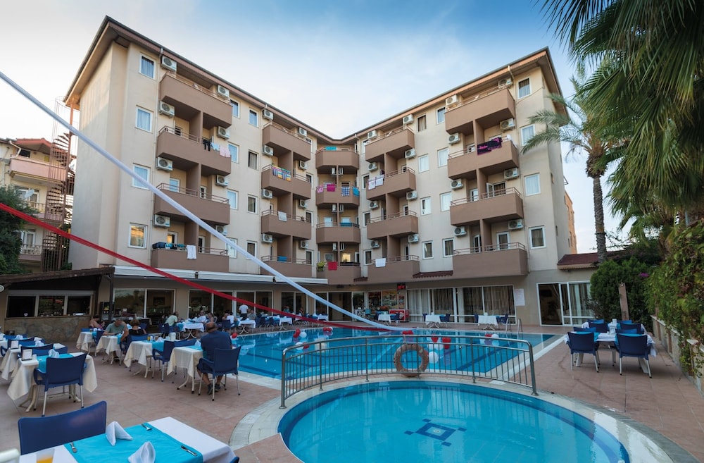HELIOS HOTEL 9/55