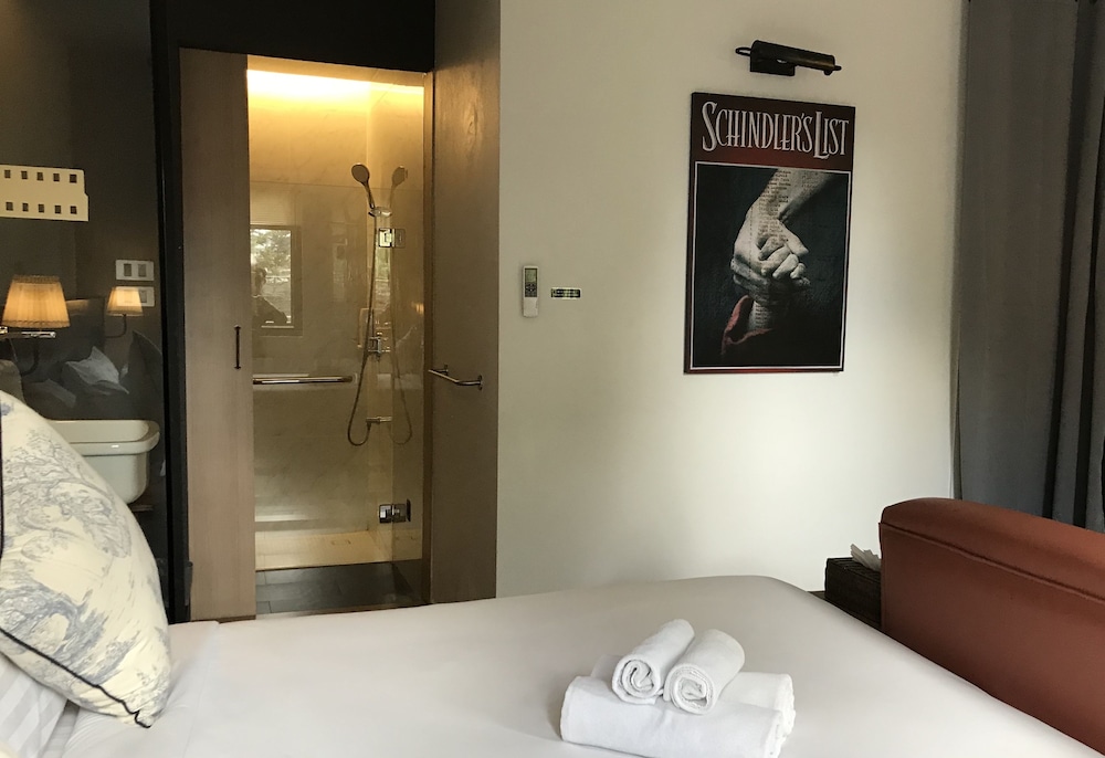 Hotel Noir 26/51