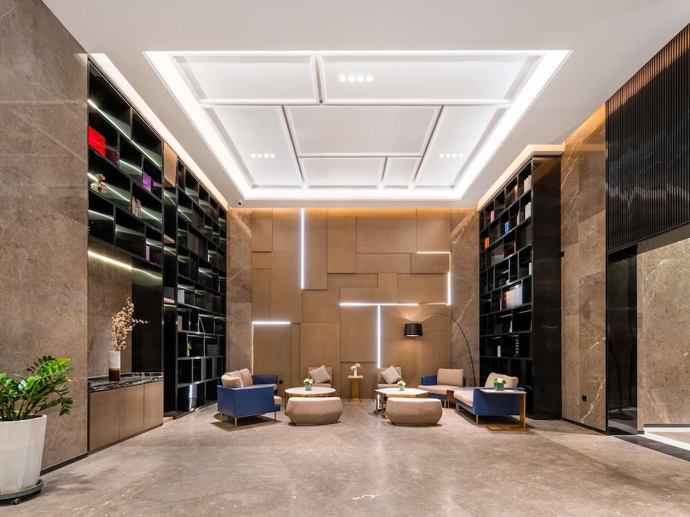 Mercure Xining Haihu CBD 7/50