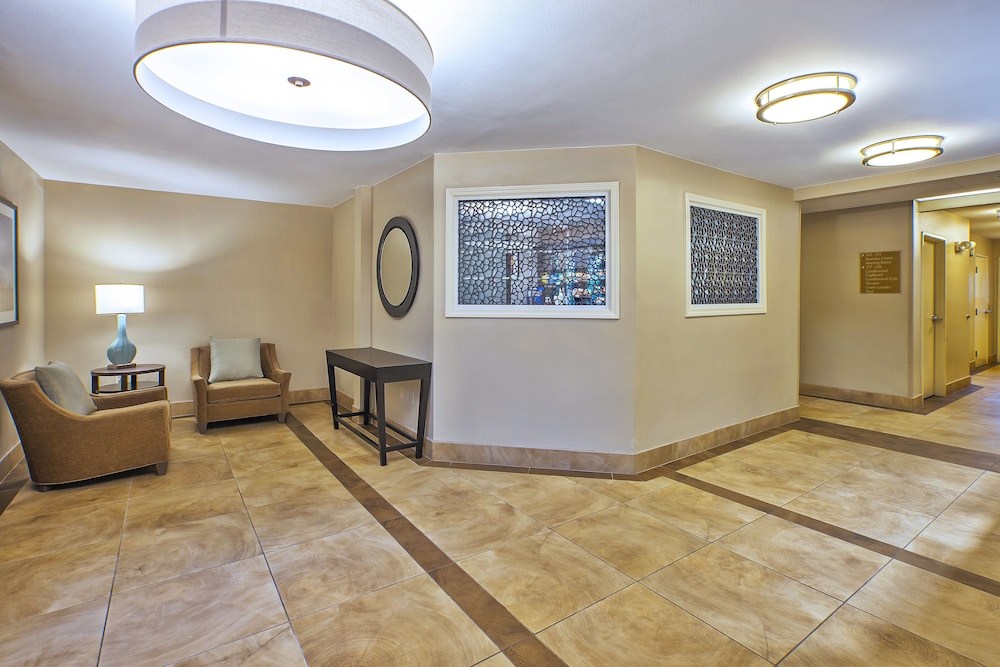 Candlewood Suites Indianapolis 27/39