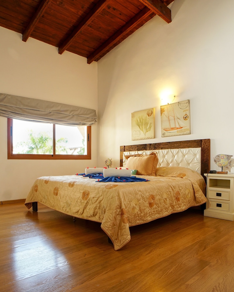 Sybaris Residences 16/50