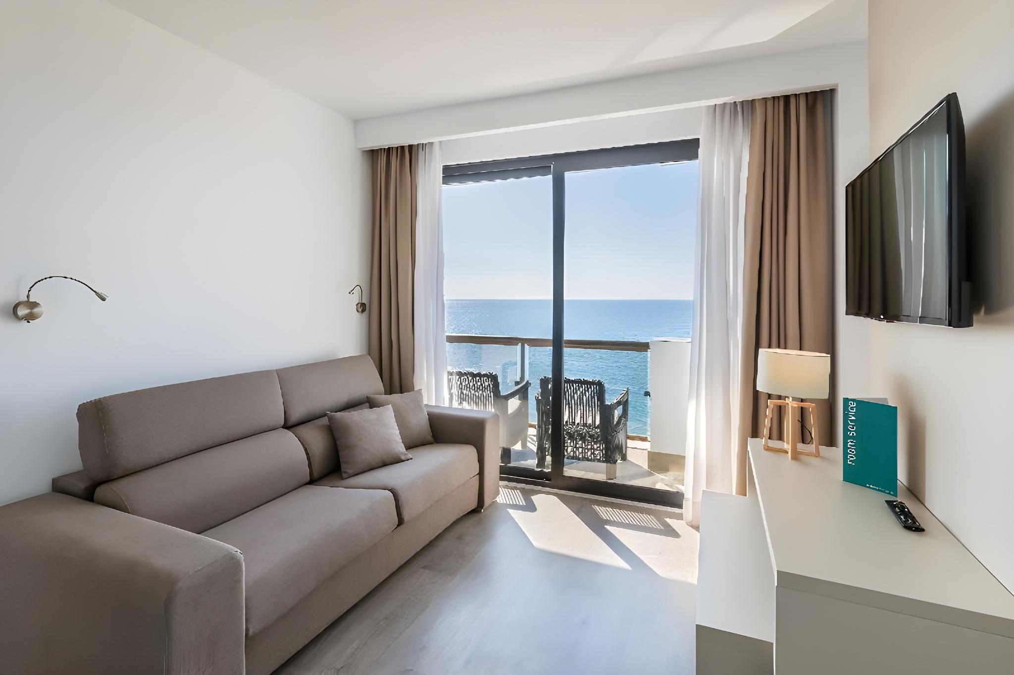 Junior Suite, Triple, Sea Front