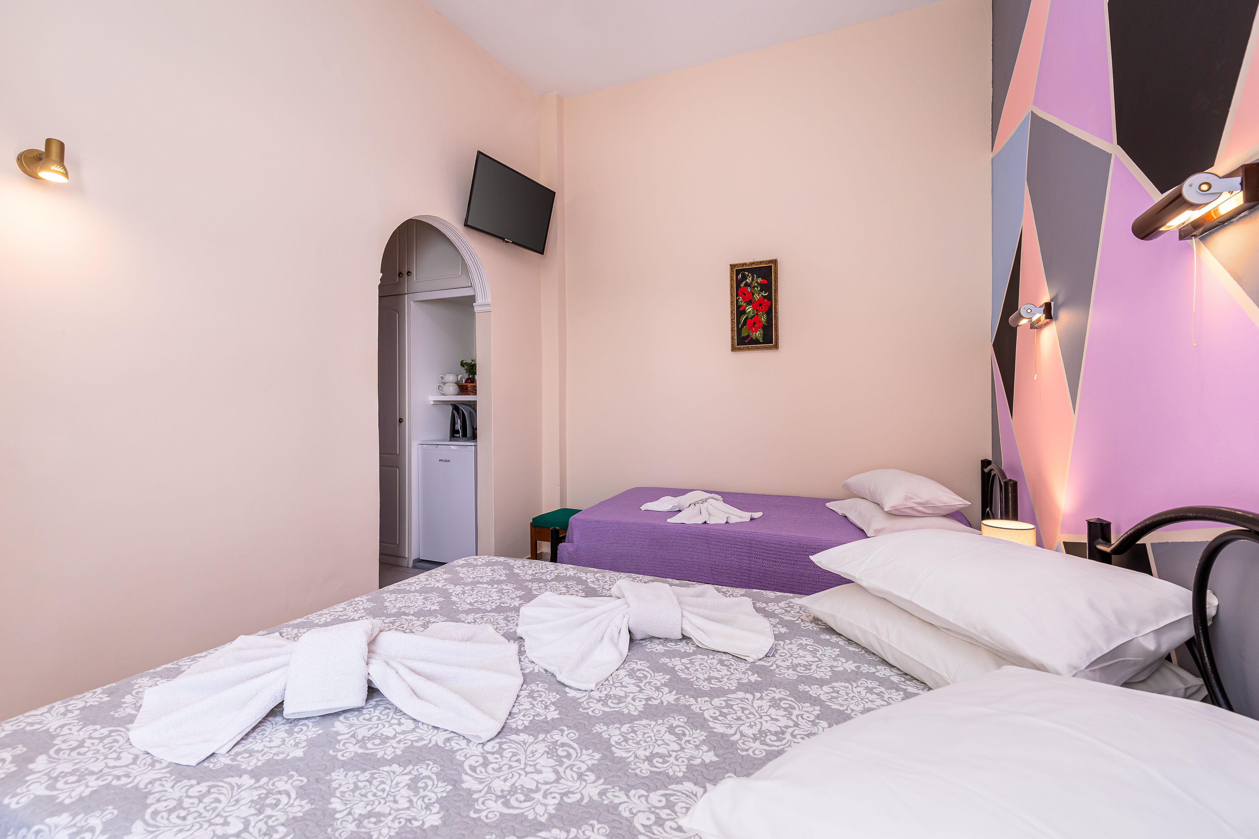 ROOM, TRIPLE, LAND VIEW