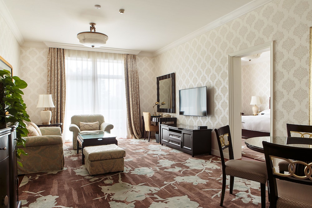 Shanghai Hongqiao State Guest House 25/46
