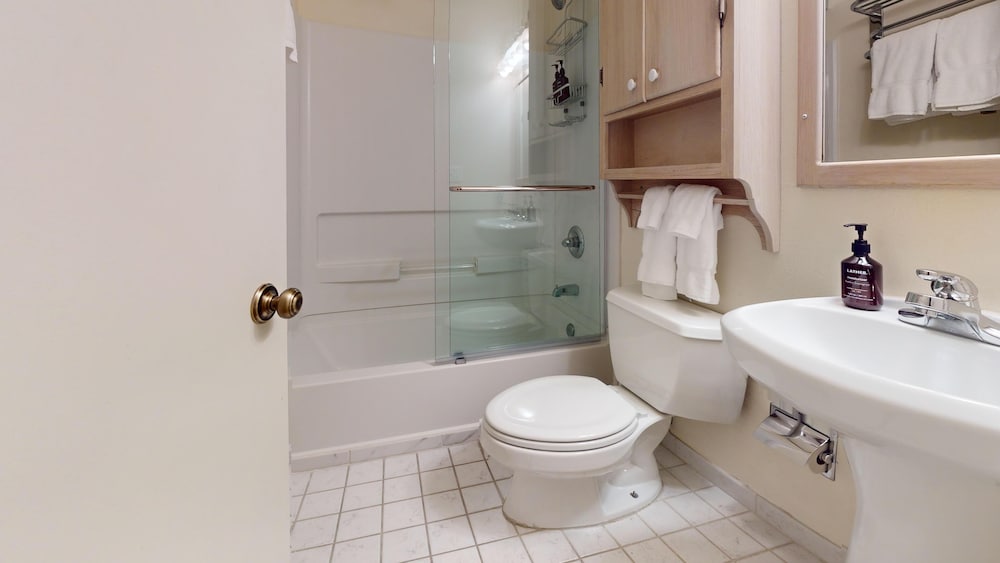 Vail 21 Condominiums 60/60