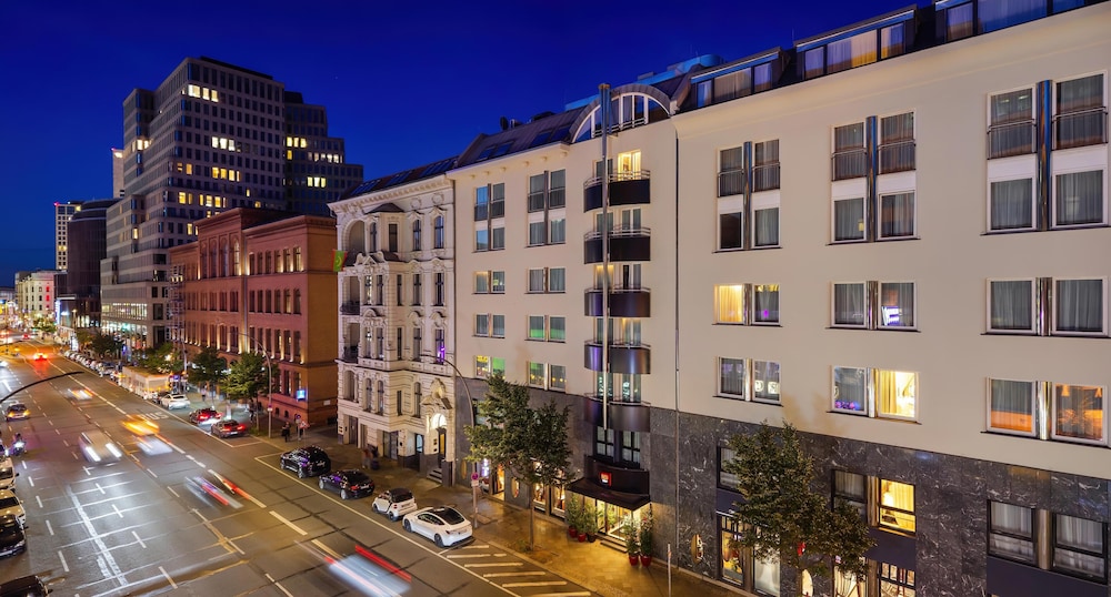 Radisson RED Berlin Kudamm 61/66