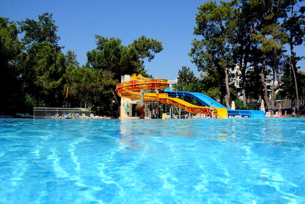 Meder Resort 39/50