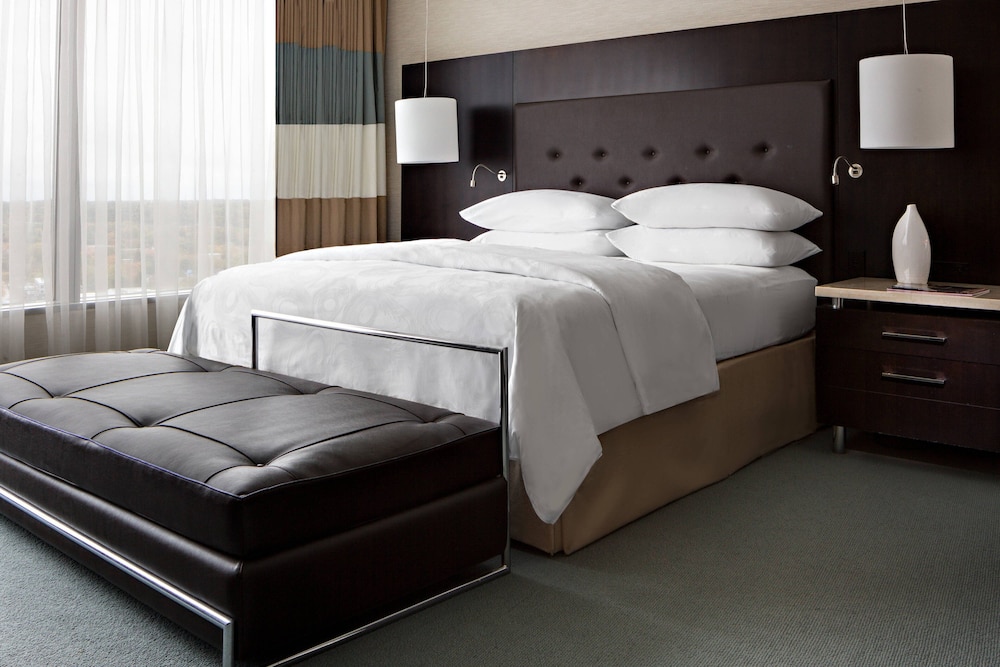 JW Marriott Hotel Grand Rapids 16/80