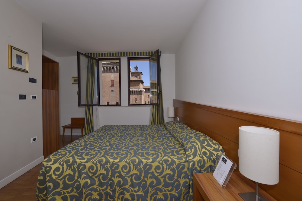Ferrara Hotel 7/66