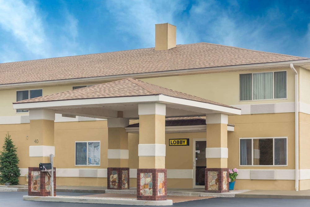 Super 8 by Wyndham Hanover 1/43
