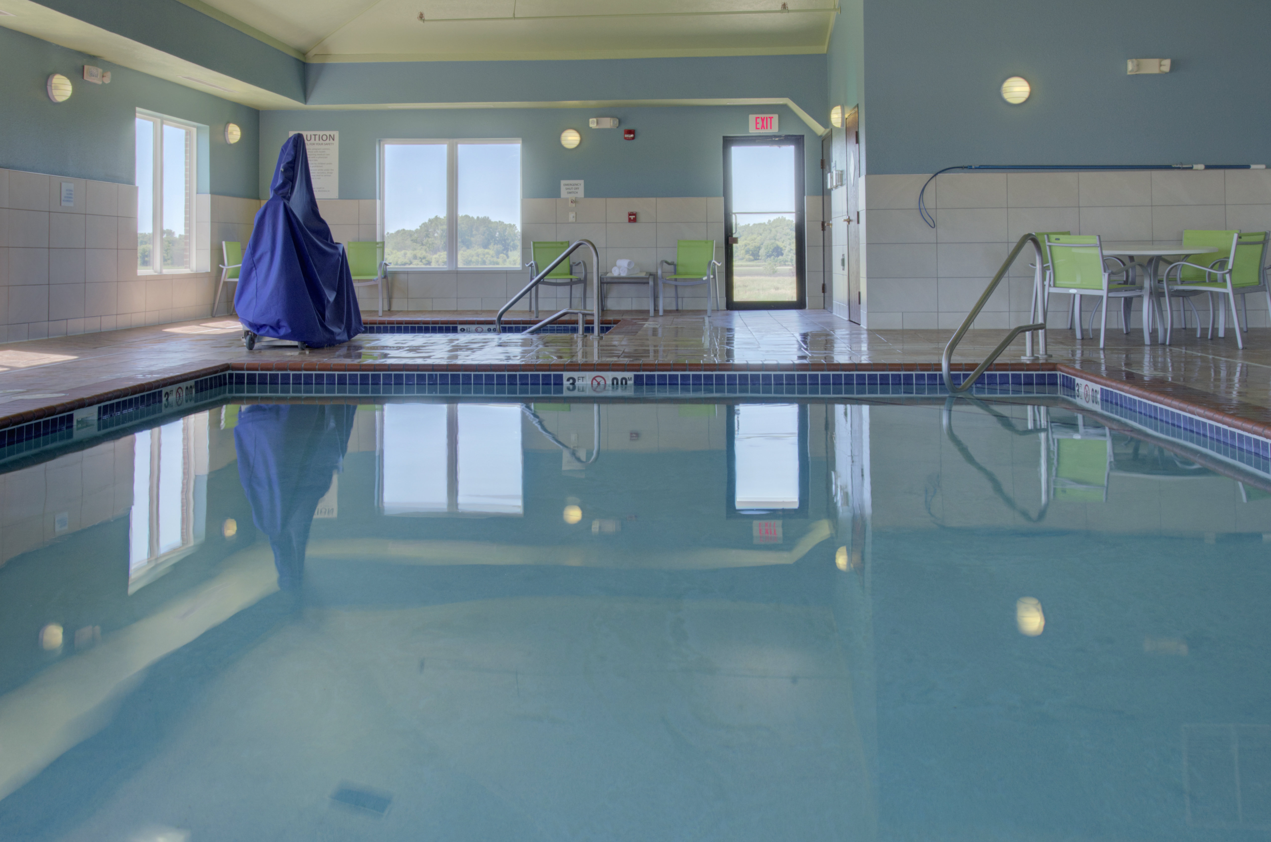 Holiday Inn Express Hotel Suites Le Mars 32/48