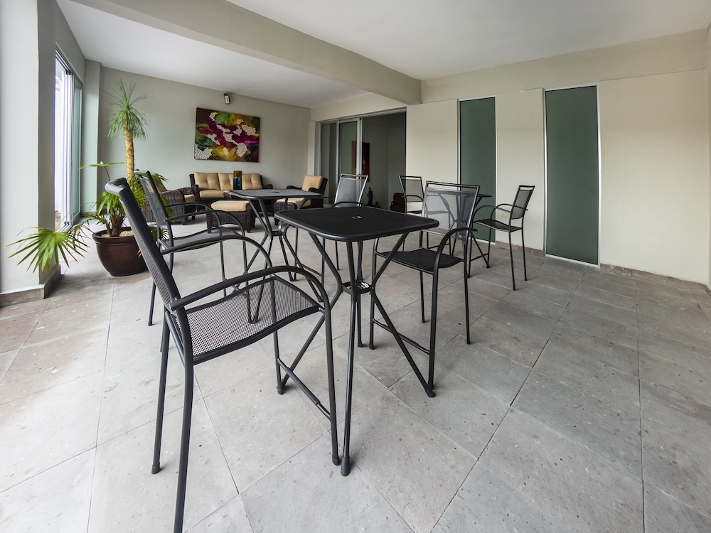 Casabella Art/Boutique Hotel 59/70