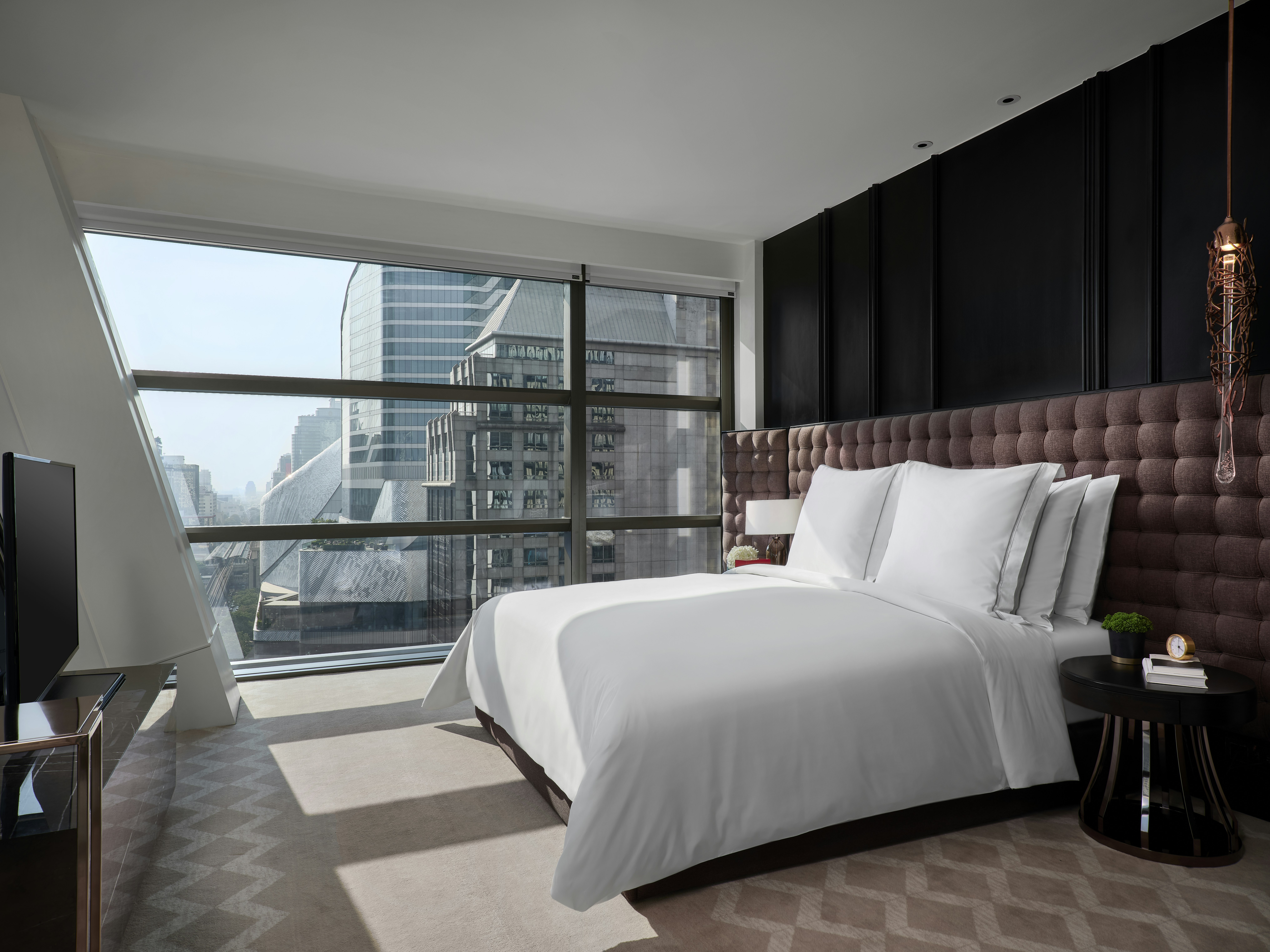 Rosewood Bangkok 13/84