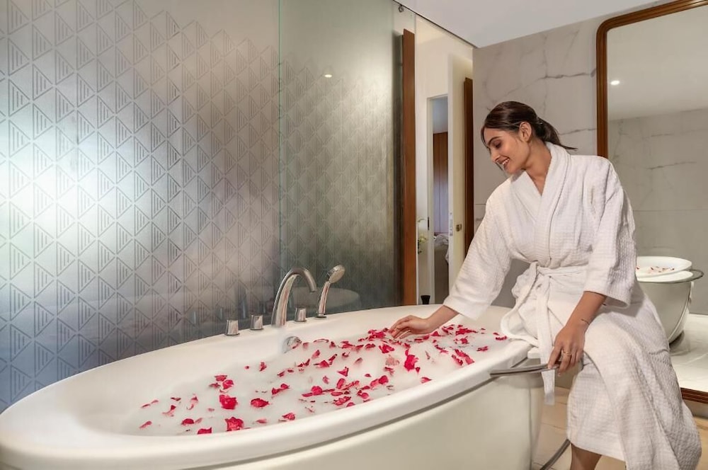 Welcomhotel by ITC Hotels, Ashram Road, Ahmedabad 70/71