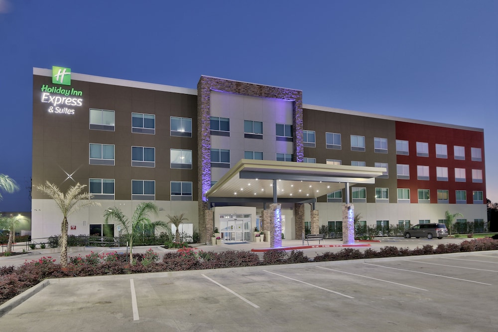 Holiday Inn Express & Suites Houston East - Beltway 8 1/53