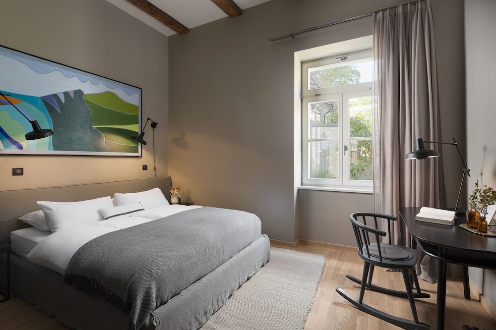 Almayer Art & Heritage Hotel And Dépendance 25/76