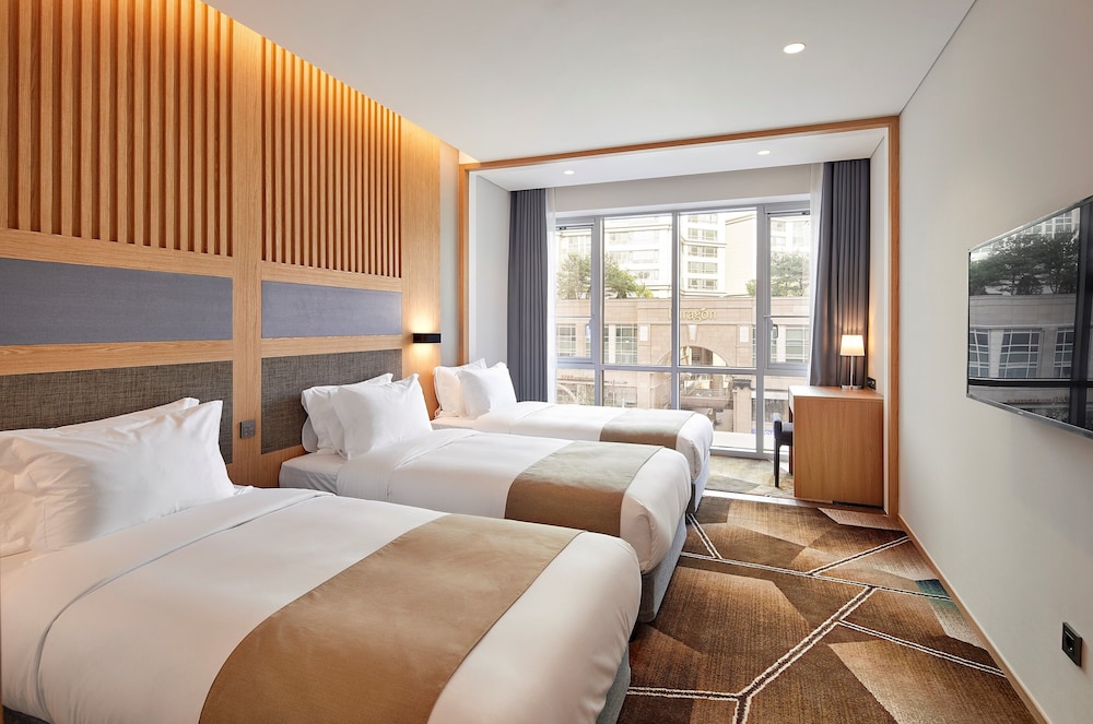 Staz Hotel Premier Dongtan 23/57