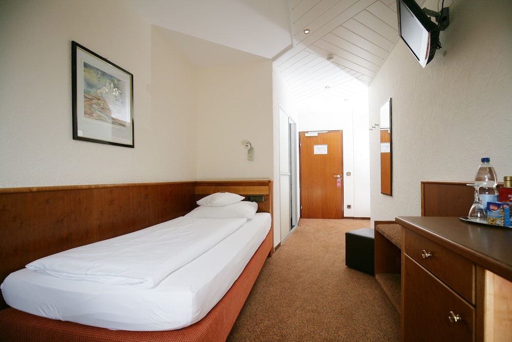 Badhotel Restaurant Stauferland 20/75