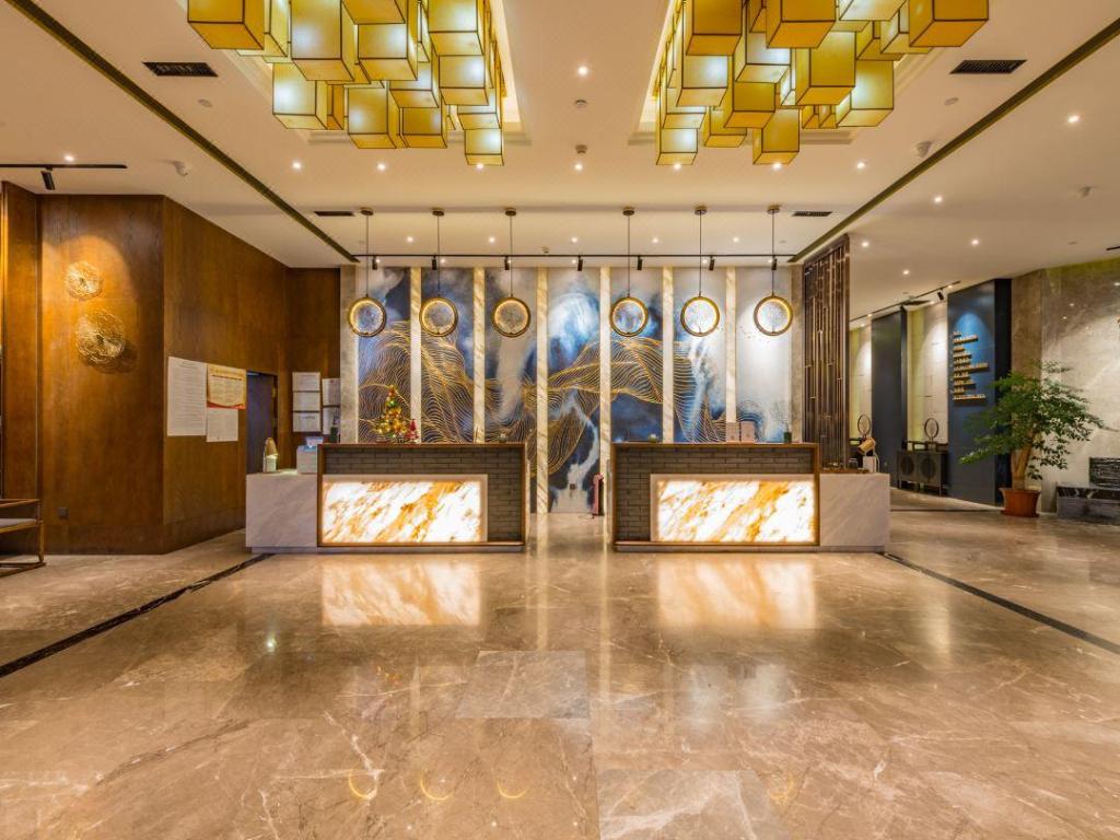 Rezen Dong Hotel (Harbin West Railway Station, Wanda Plaza) 3/17
