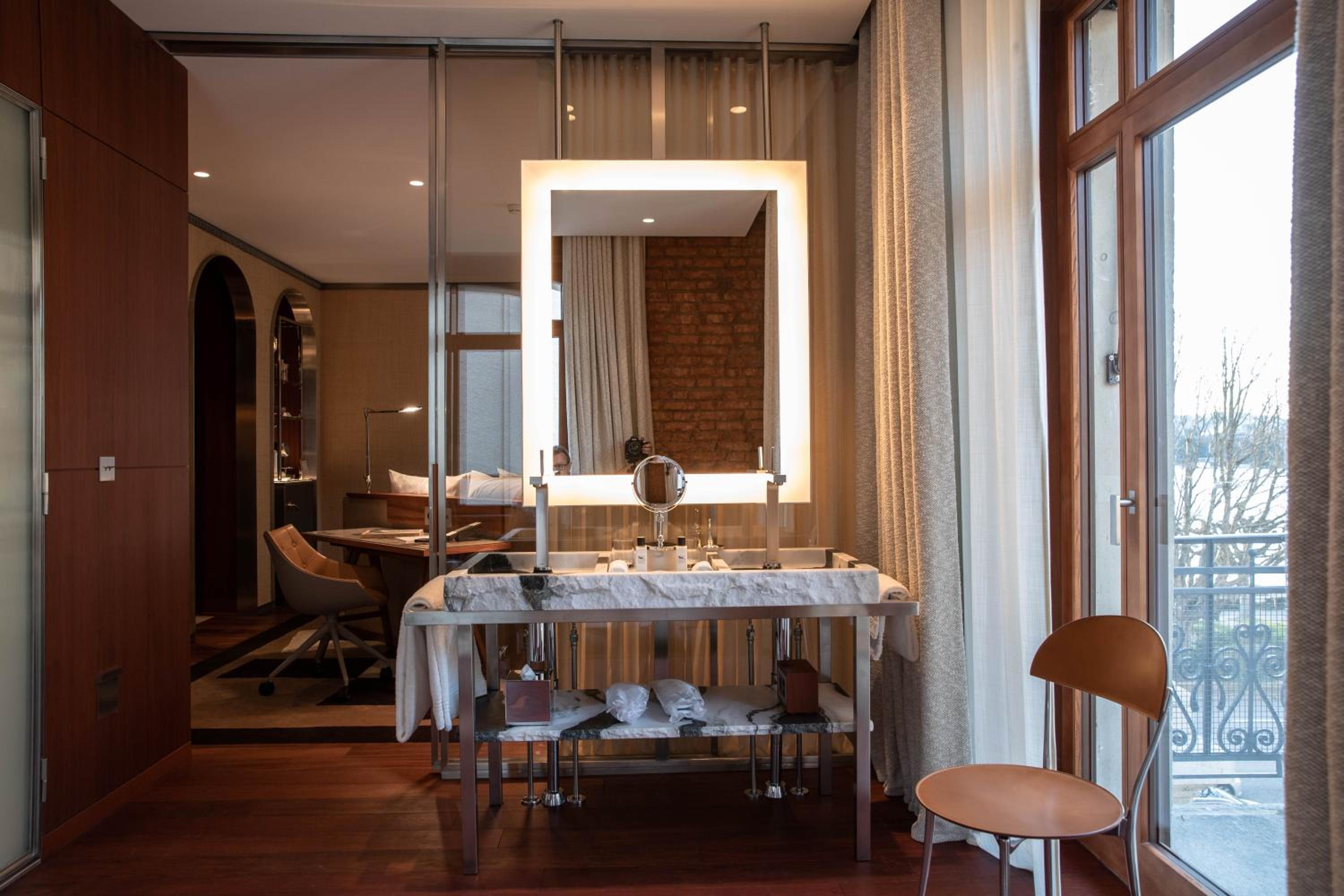 غرفة ركنية بسرير كينج، La Reserve Eden au Lac Zurich 6/6