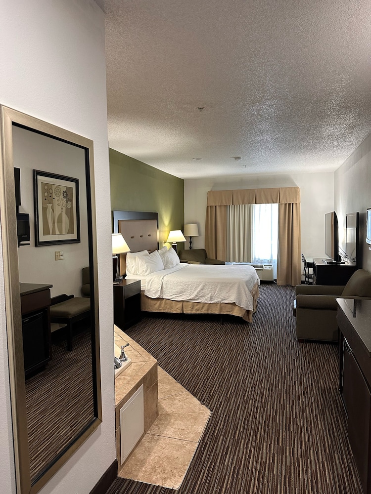 Holiday Inn Express Hotel And Suites Chicago Deerfield Lincoln 21/50