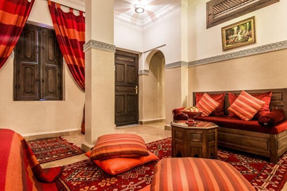 Riad El Noujoum 33/50