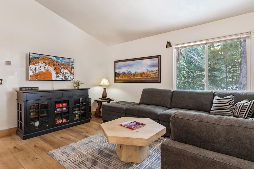Duck Creek Village Inn 22/50