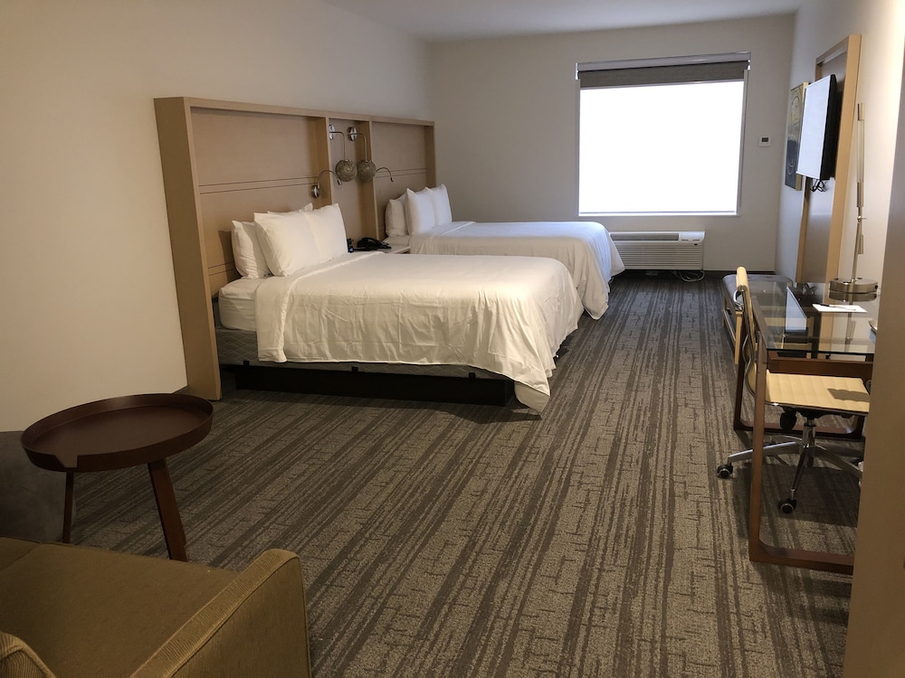 Radisson Hotel Atlanta Airport 9/42