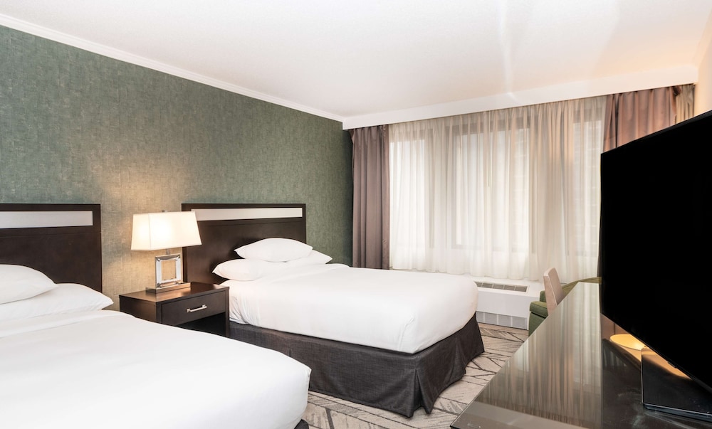 DoubleTree by Hilton Newark Penn Station 12/46