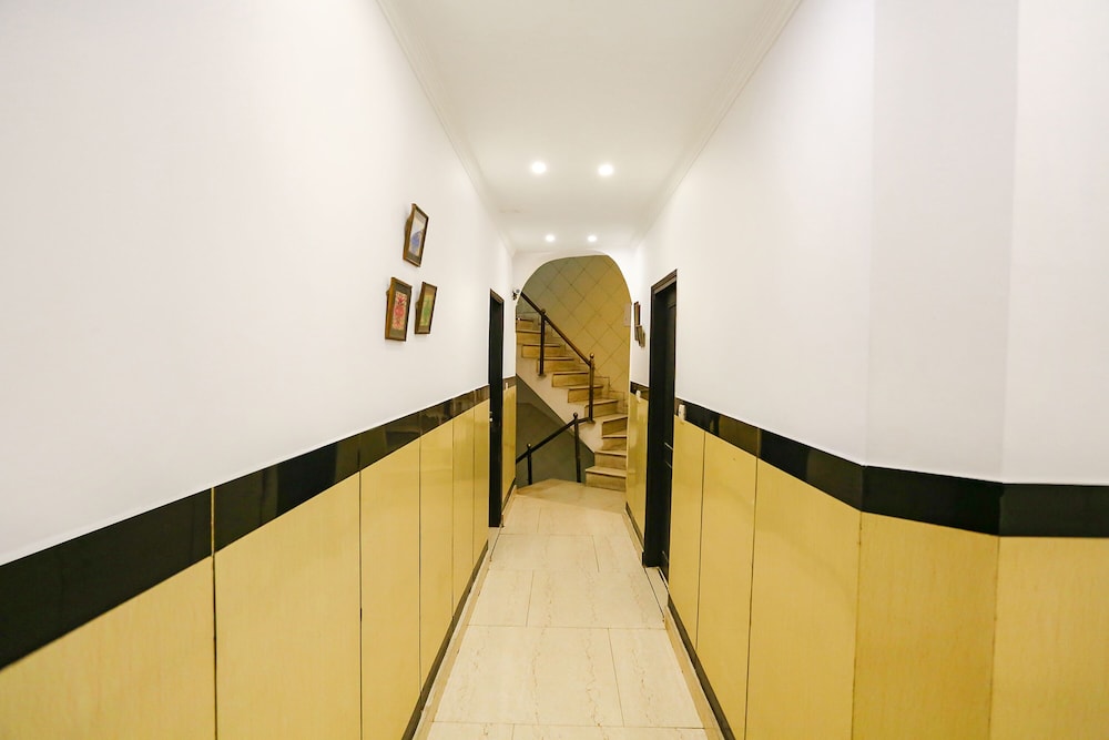 Hotel Lloyd Residency 10/32