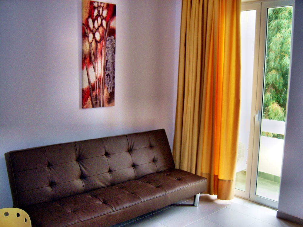 Fantasia Hotel Apartments 21/46