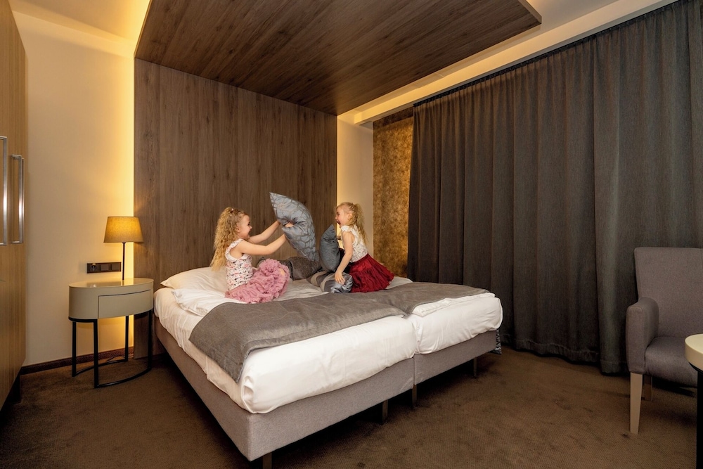 Hotel Aquacity Seasons 10/64