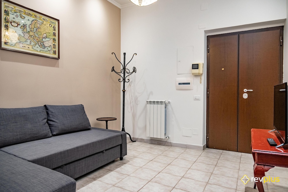 Mecenate Apartment Cavour 12/21
