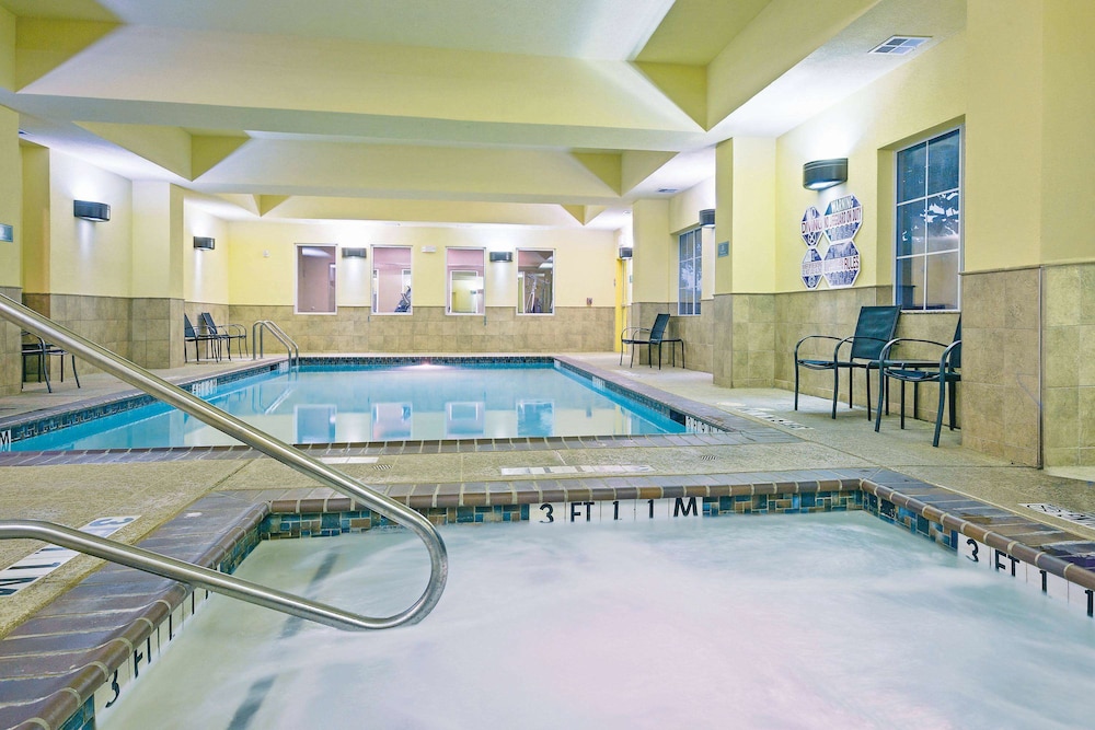 La Quinta Inn & Suites by Wyndham Fort Worth NE Mall 6/52