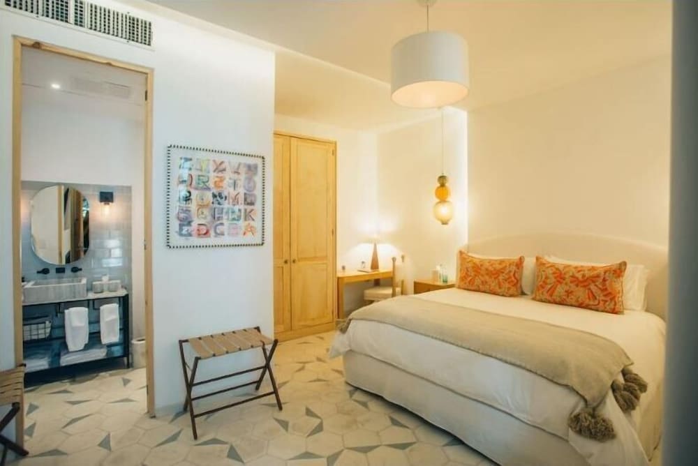 L Otel Doce 18 Concept House 13/60
