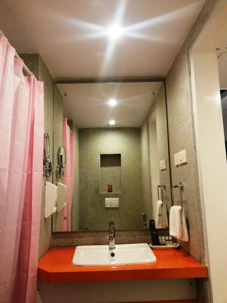 Mango Hotels Prangan - Bhubaneshwar 25/27