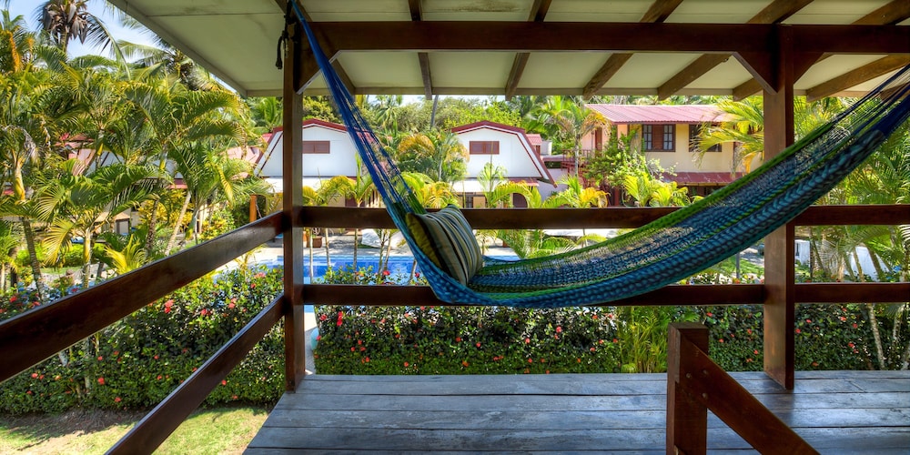 Encantada Ocean Cottages 46/50