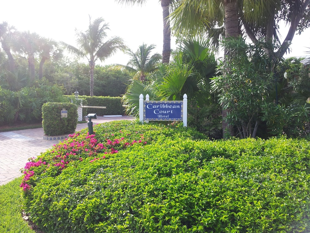 The Caribbean Court Boutique Hotel 70/83