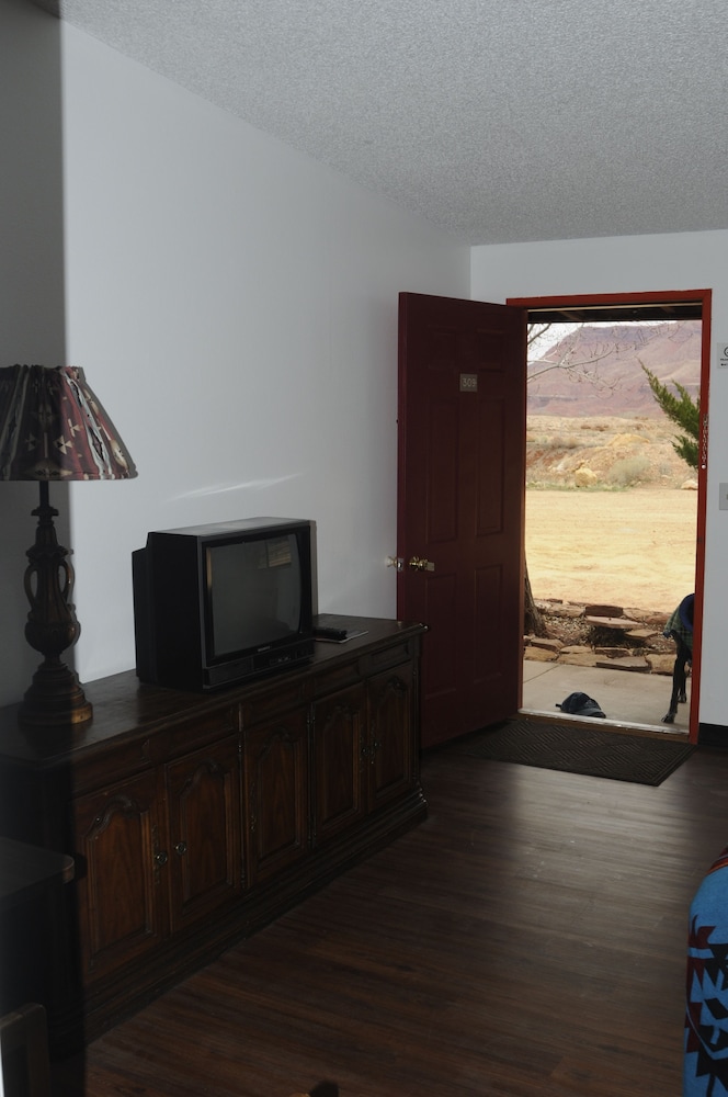 Marble Canyon Lodge 12/68