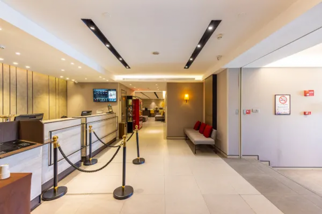 Home Inn Plus (Lanzhou Zhangye Road Xiguan Metro Station) 29/39