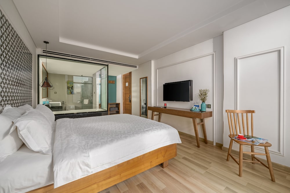 Brilliant Majestic Hotel 25/50
