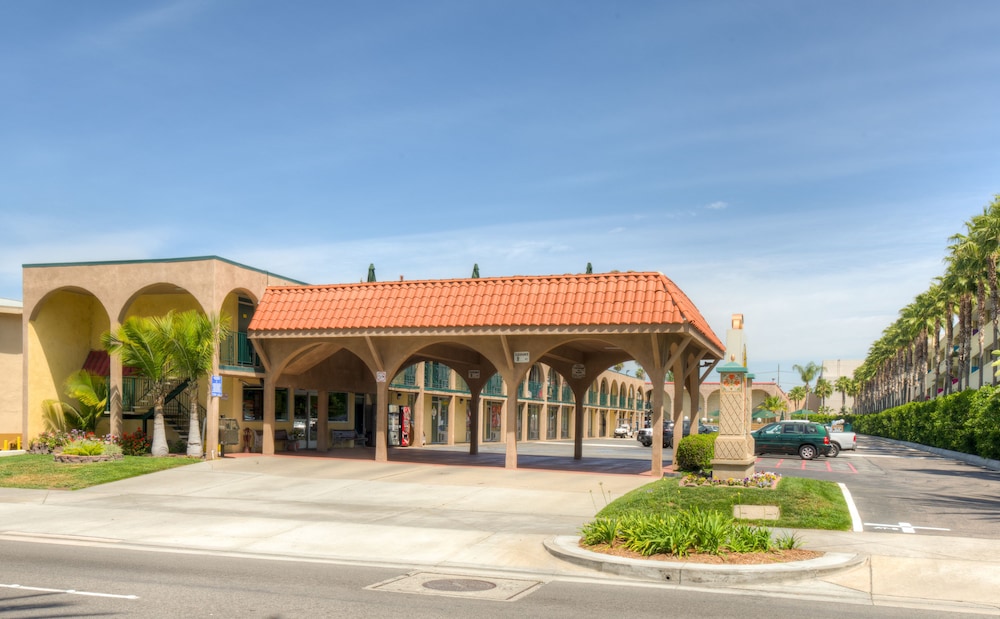 Kings Inn Anaheim 4/62