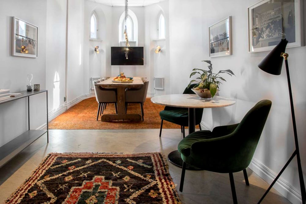 Home Hotel Borgen 47/54