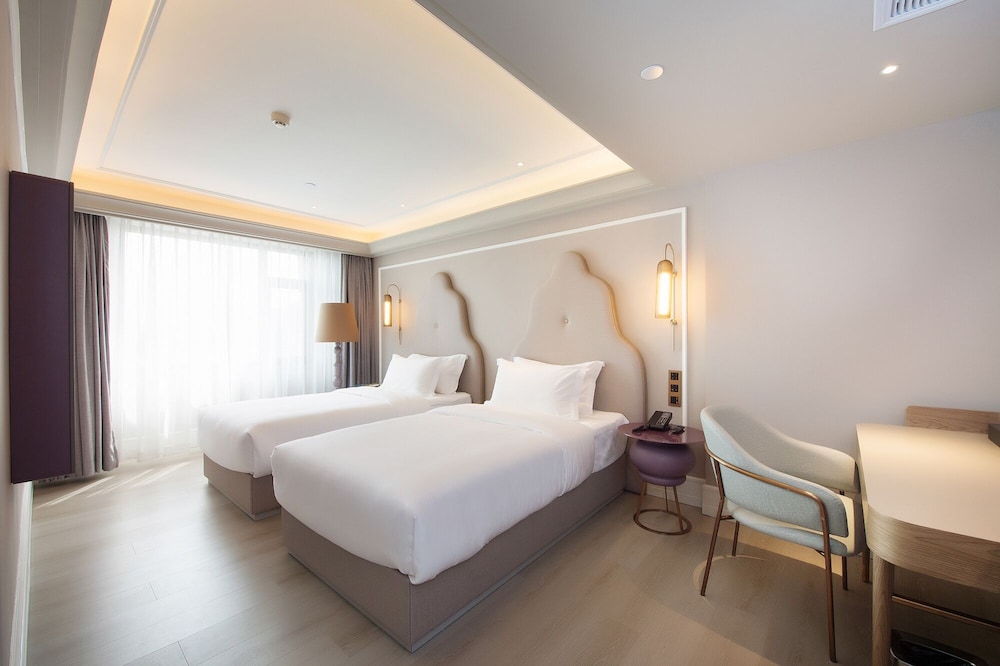 Mercure Harbin Hexing Road 28/48