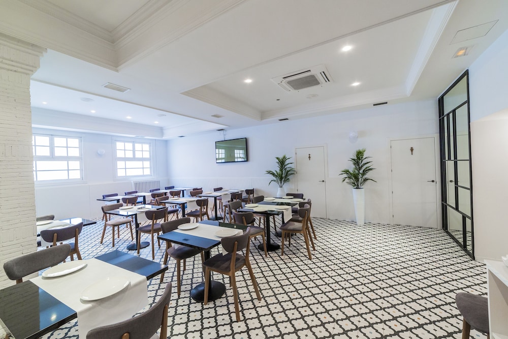 Hotel Canitas Maite Gastronomico 31/38