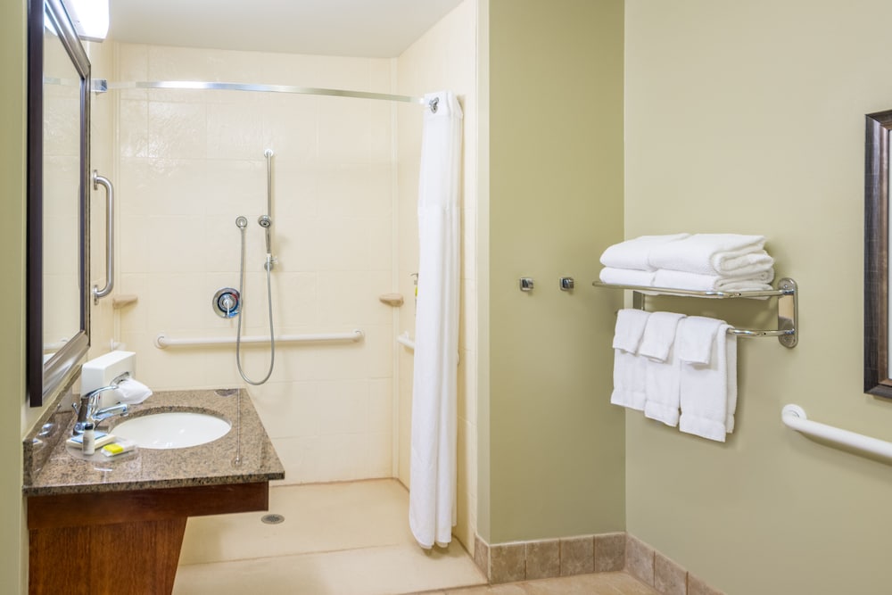 Staybridge Suites Kansas City-Independence 17/63